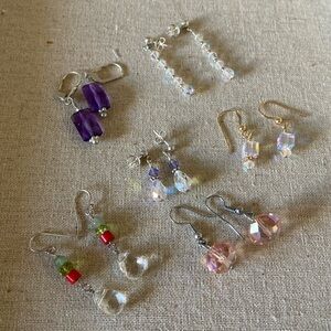 Sparking lot of 6 pairs of earrings. Silver & gold tone wires. All are pierced.